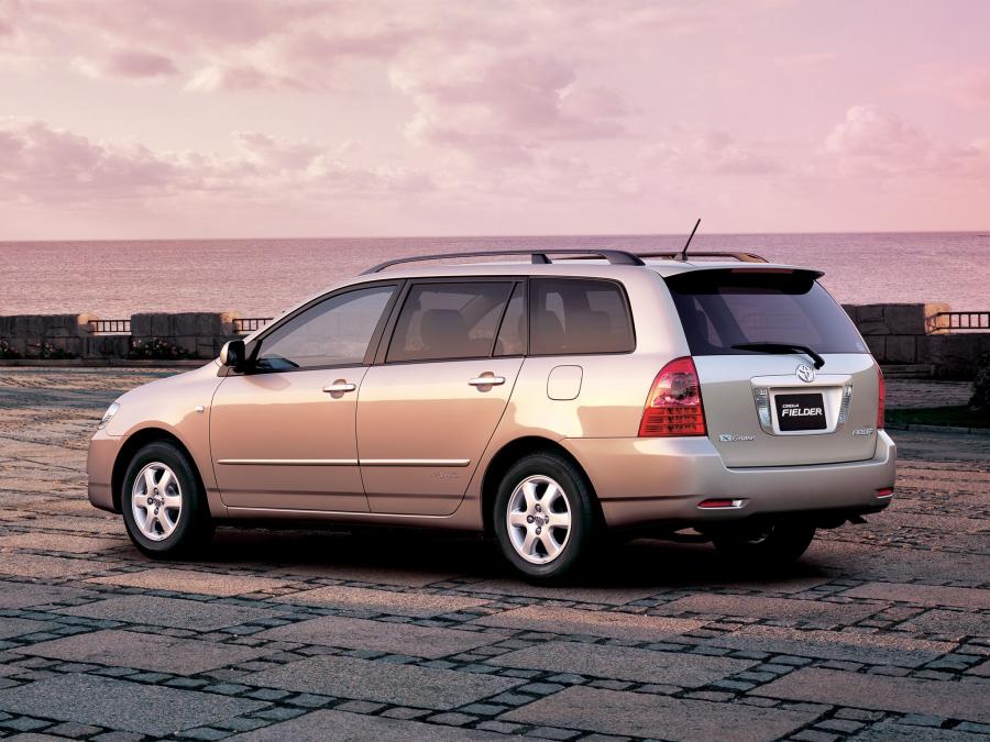  Toyota Corolla Fielder 2004 года  (фото 2 из 4)